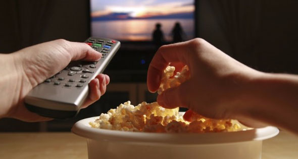 Salute - Mangiare davanti la TV fa ingrassare